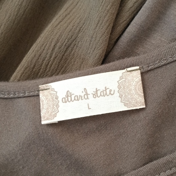 Altar'd State Womens Olive Green Flowy Gauze Babydoll Top Vneck Tunic Size Large - Picture 5 of 9